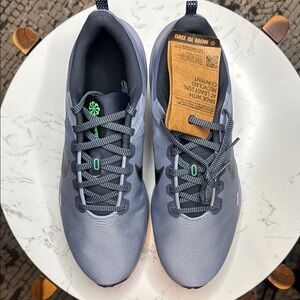 Nike Gray/Purple Athletic Shoes